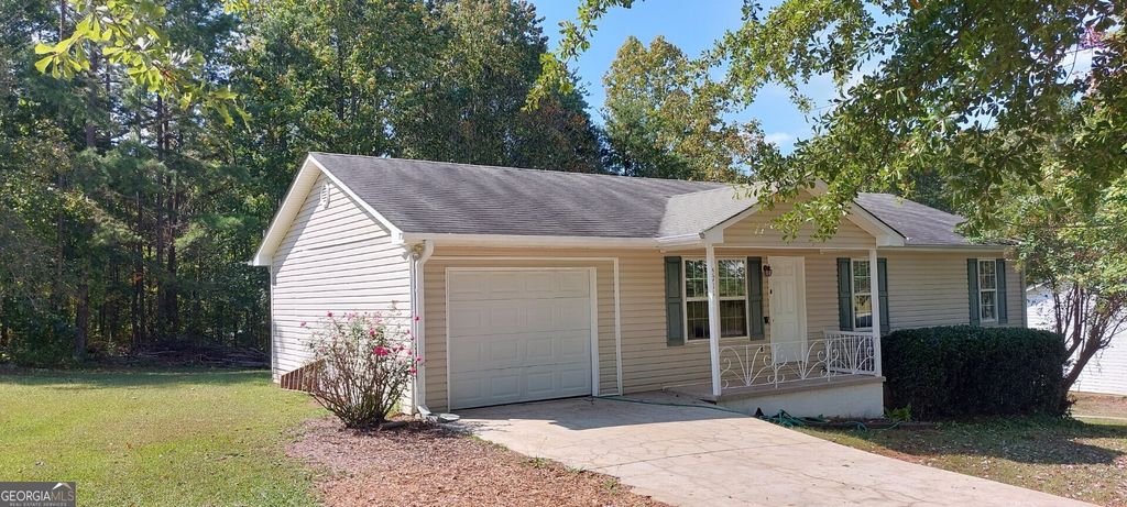 5711 McLeod Street, Lula, GA 30554