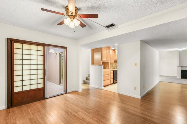 5883 Kahara Ct, Sacramento, CA 95822