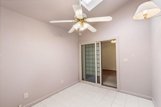 5883 Kahara Ct, Sacramento, CA 95822