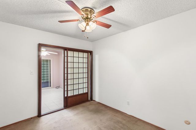 5883 Kahara Ct, Sacramento, CA 95822
