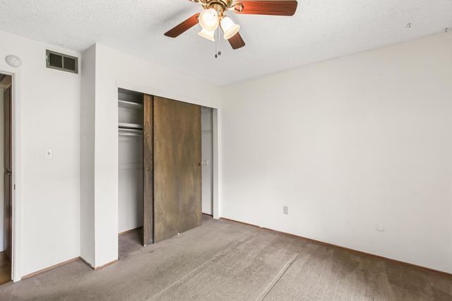 5883 Kahara Ct, Sacramento, CA 95822