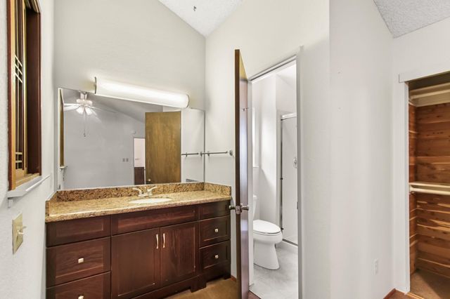 5883 Kahara Ct, Sacramento, CA 95822