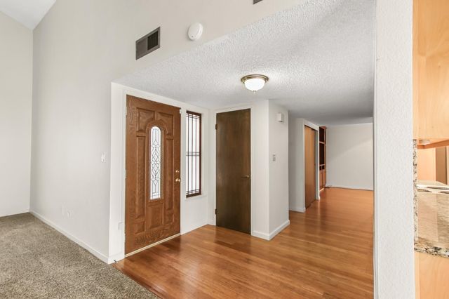 5883 Kahara Ct, Sacramento, CA 95822