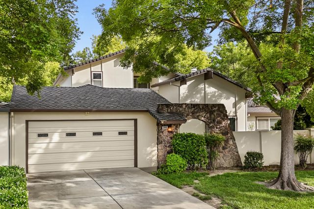 5883 Kahara Ct, Sacramento, CA 95822