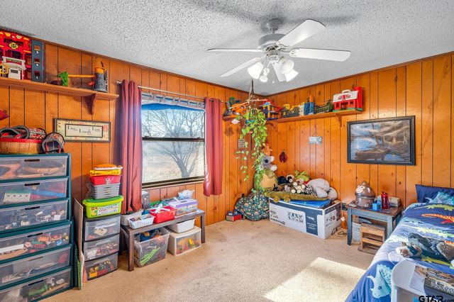 8439 Hyena RD, Gilmer, TX 75644