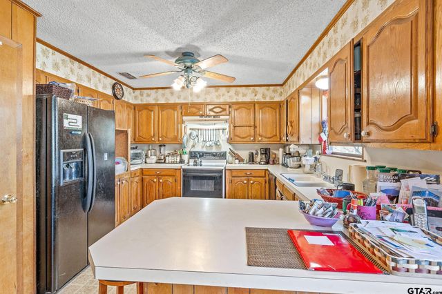 8439 Hyena RD, Gilmer, TX 75644