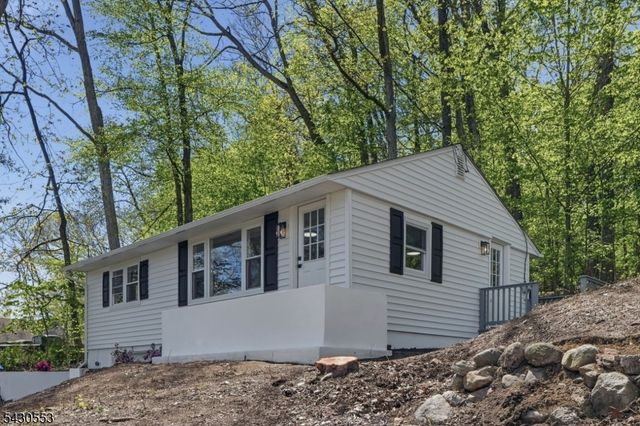 45 W Shawnee Trl, Jefferson Twp., NJ 07885