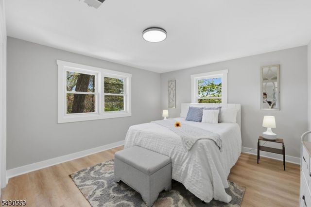 45 W Shawnee Trl, Jefferson Twp., NJ 07885