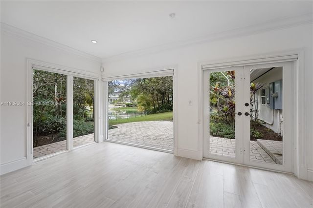 10640 SW 61st Ave, Pinecrest, FL 33156