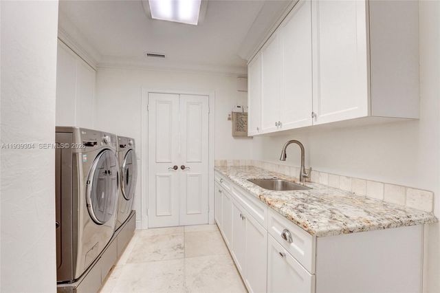 10640 SW 61st Ave, Pinecrest, FL 33156