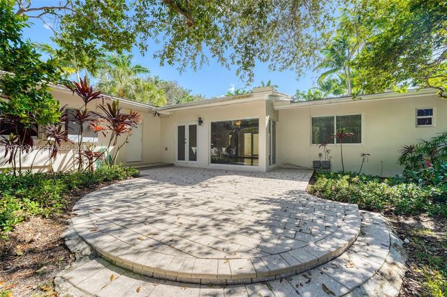 10640 SW 61st Ave, Pinecrest, FL 33156