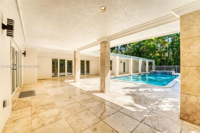 10640 SW 61st Ave, Pinecrest, FL 33156