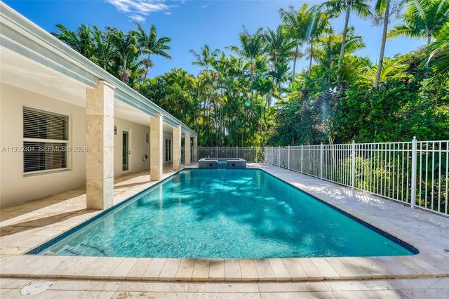 10640 SW 61st Ave, Pinecrest, FL 33156