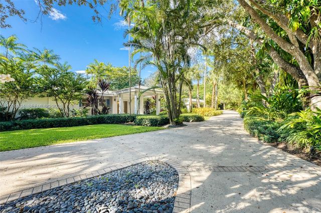 10640 SW 61st Ave, Pinecrest, FL 33156