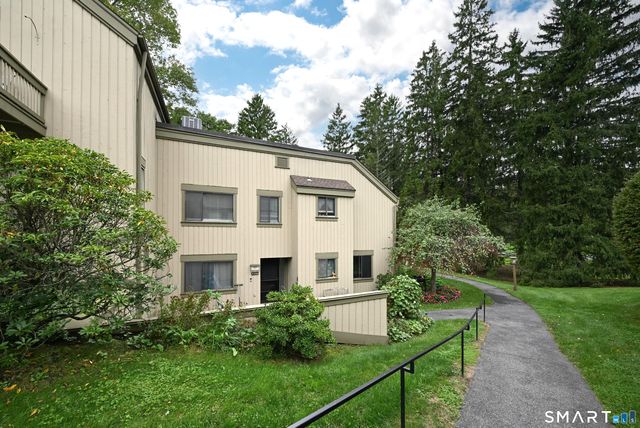 496 Heritage Village A, Southbury, CT 06488