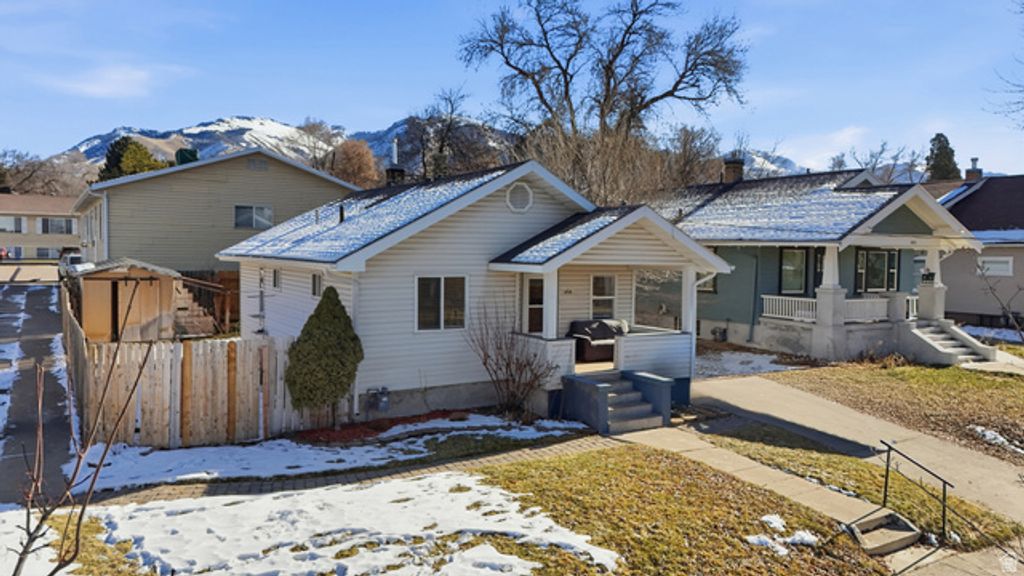 Image 4 of property listing at 454 N 400 E, Logan, UT 84321