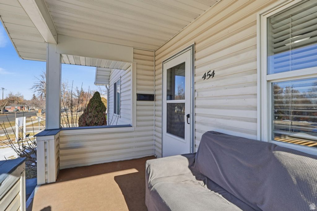 Image 5 of property listing at 454 N 400 E, Logan, UT 84321