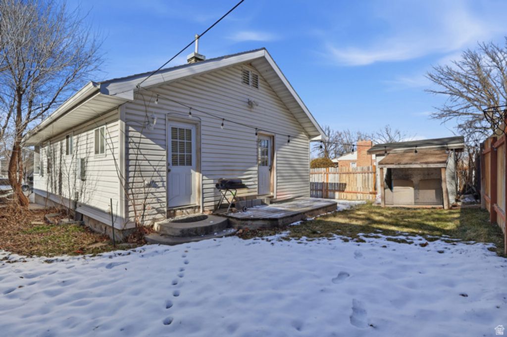 Image 7 of property listing at 454 N 400 E, Logan, UT 84321