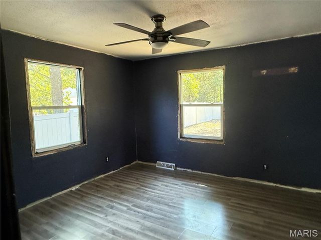 2640 Highway H, Sullivan, MO 63080