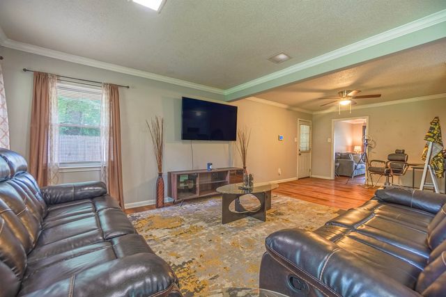1950 VICTORIA AVE, Memphis, TN 38116