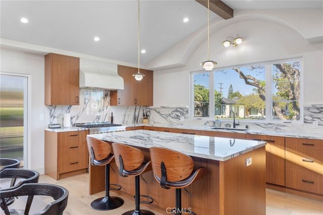 4001 Elm, Long Beach, CA 90807