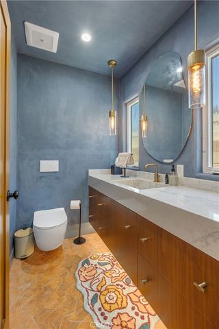4001 Elm, Long Beach, CA 90807