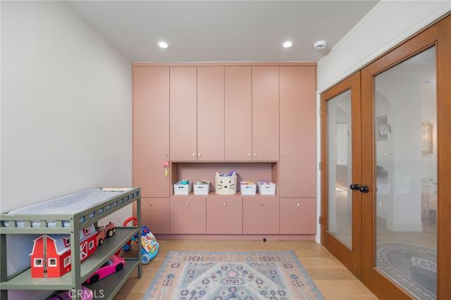 4001 Elm, Long Beach, CA 90807