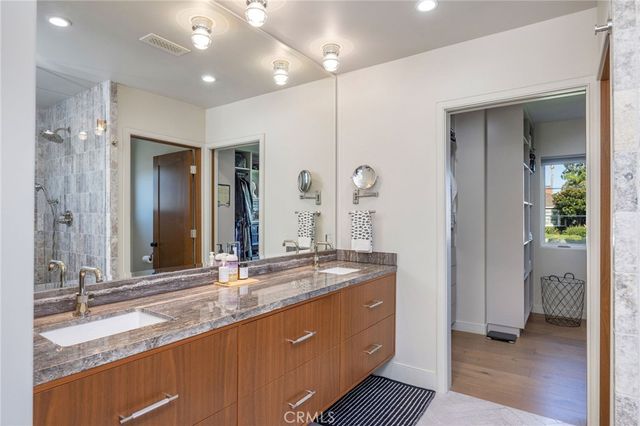 4001 Elm, Long Beach, CA 90807