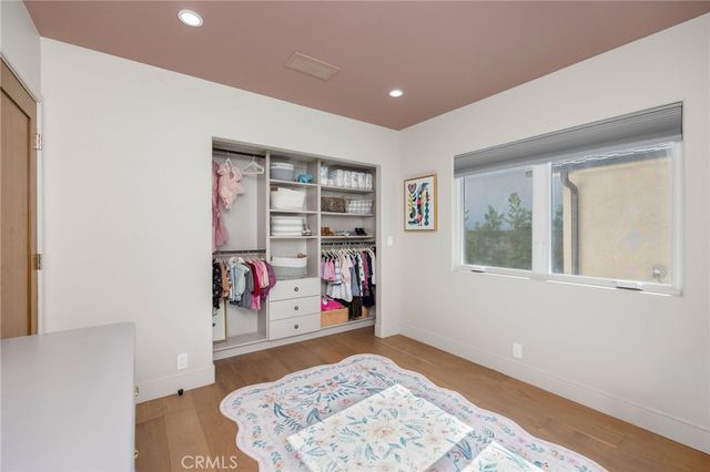4001 Elm, Long Beach, CA 90807