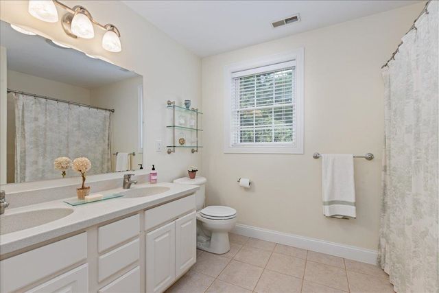 1049 Bridge Street, Pelham, NH 03076