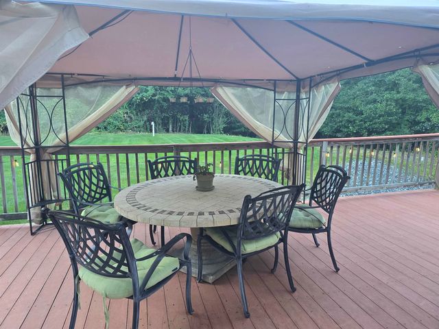 1049 Bridge Street, Pelham, NH 03076