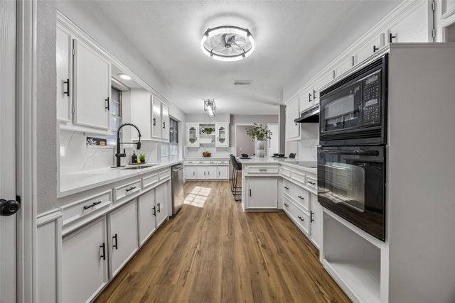 9320 Whitehurst Drive, Dallas, TX 75243