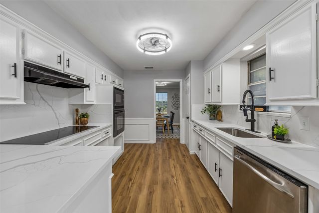 9320 Whitehurst Drive, Dallas, TX 75243