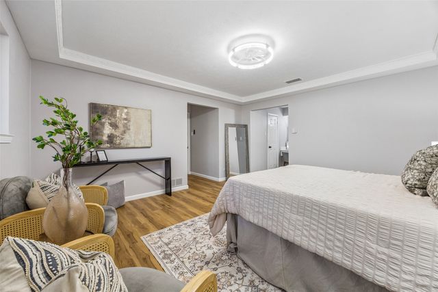 9320 Whitehurst Drive, Dallas, TX 75243