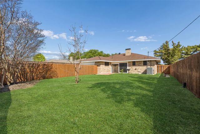 9320 Whitehurst Drive, Dallas, TX 75243