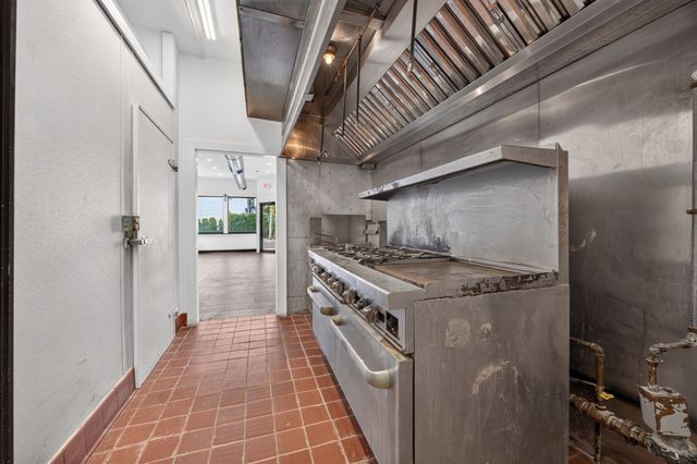 61 Franklin St, Lynn, MA 01902