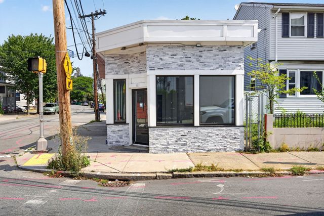 61 Franklin St, Lynn, MA 01902