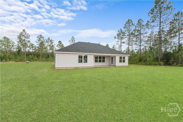 668 Belfast Loop, Ellabell, GA 31308