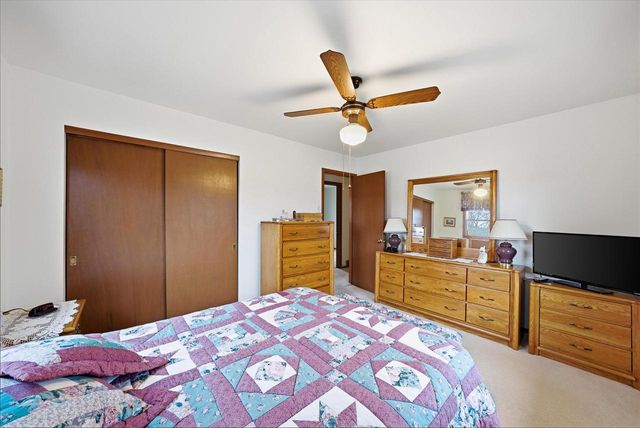 424 E Norport DRIVE, Port Washington, WI 53074