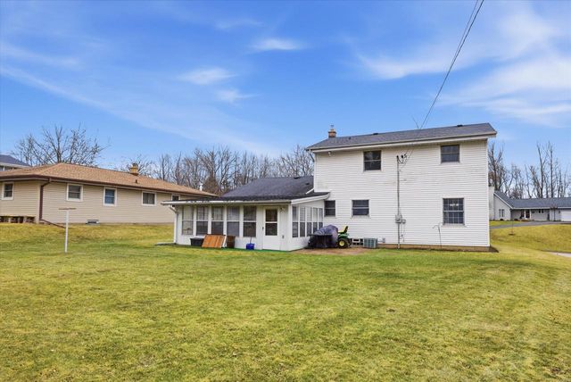 424 E Norport DRIVE, Port Washington, WI 53074