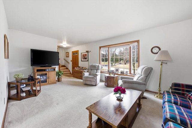 424 E Norport DRIVE, Port Washington, WI 53074