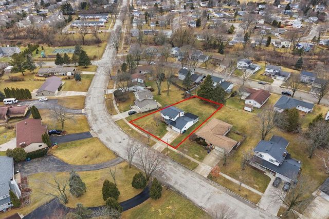 424 E Norport DRIVE, Port Washington, WI 53074