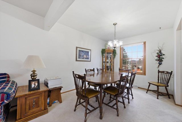 424 E Norport DRIVE, Port Washington, WI 53074