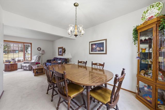 424 E Norport DRIVE, Port Washington, WI 53074