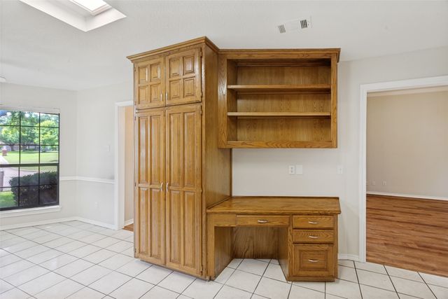 1213 Downwood Drive, Burleson, TX 76028