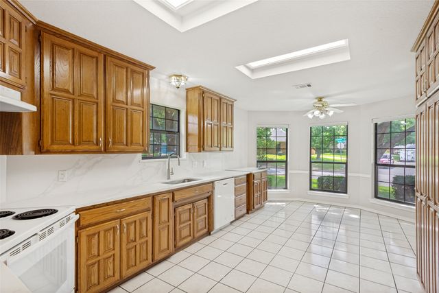 1213 Downwood Drive, Burleson, TX 76028