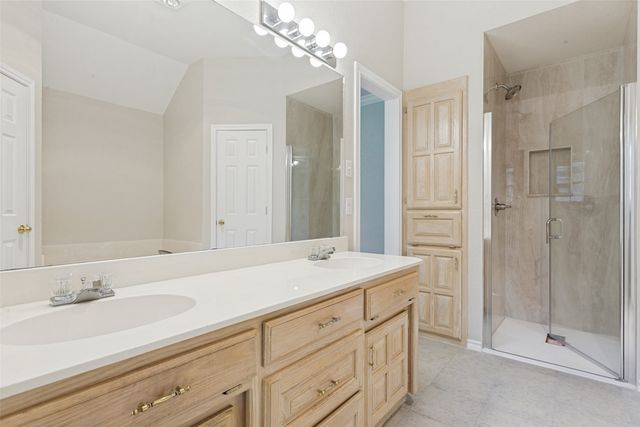 1213 Downwood Drive, Burleson, TX 76028