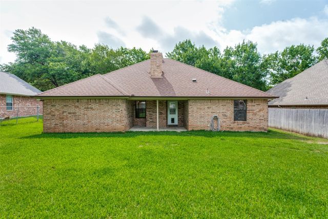 1213 Downwood Drive, Burleson, TX 76028