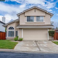 1057 Green Point Ct, Concord, CA 94521