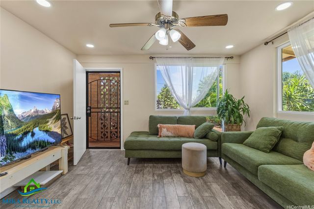 92-362 Laahaina Place, Kapolei, HI 96707